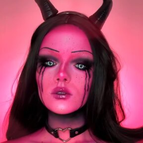 White Luna Eclipse | @sammyjosartistry