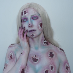 Blind White | @charrar.b