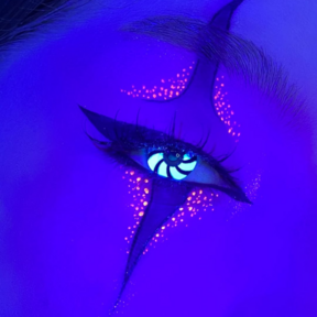 Pink Optical UV | @tiaxxmakeup