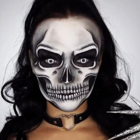 White Luna Eclipse | @sammyjosartistry