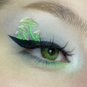 Peridot Green | @tiaxxmakeup