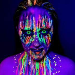 Yellow i-Glow UV | @makeupbycloek