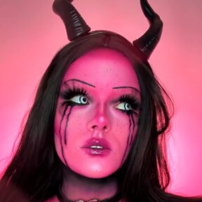 White Luna Eclipse | @sammyjosartistry