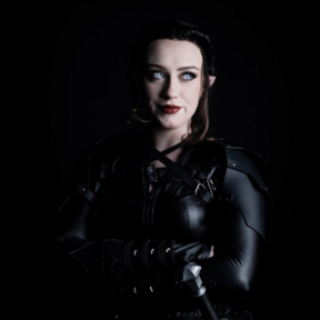 White Manson | @carlaa.cosplay